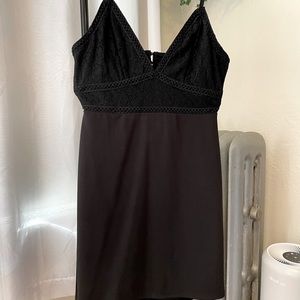 Lulu’s Bodycon V Neck Cocktail Dress Size M